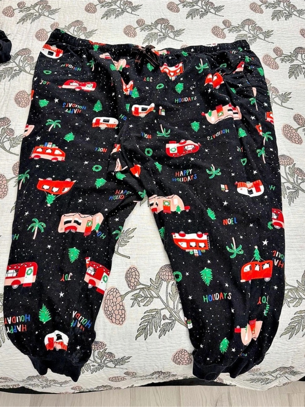 Old Navy Holiday Print Pajama Pants